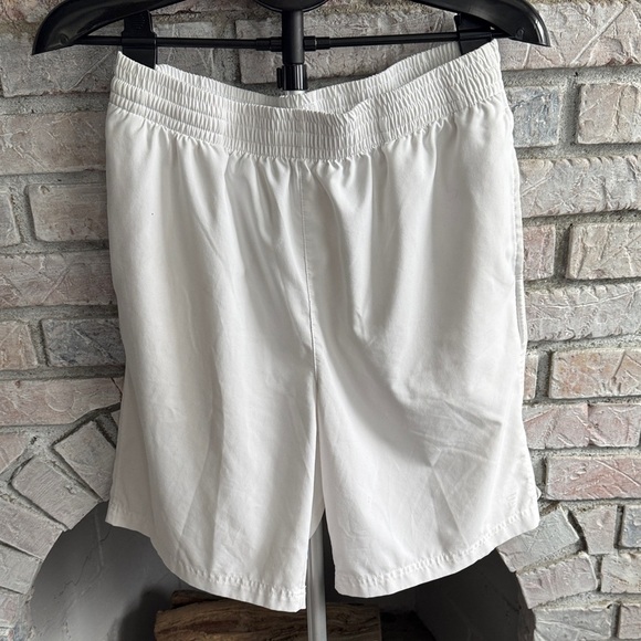 Fila White Elastic Waistband Shorts - Picture 1 of 6